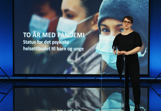 Linn Merethe Bæra, leder for brukererfaring, presenterer statusrapporten